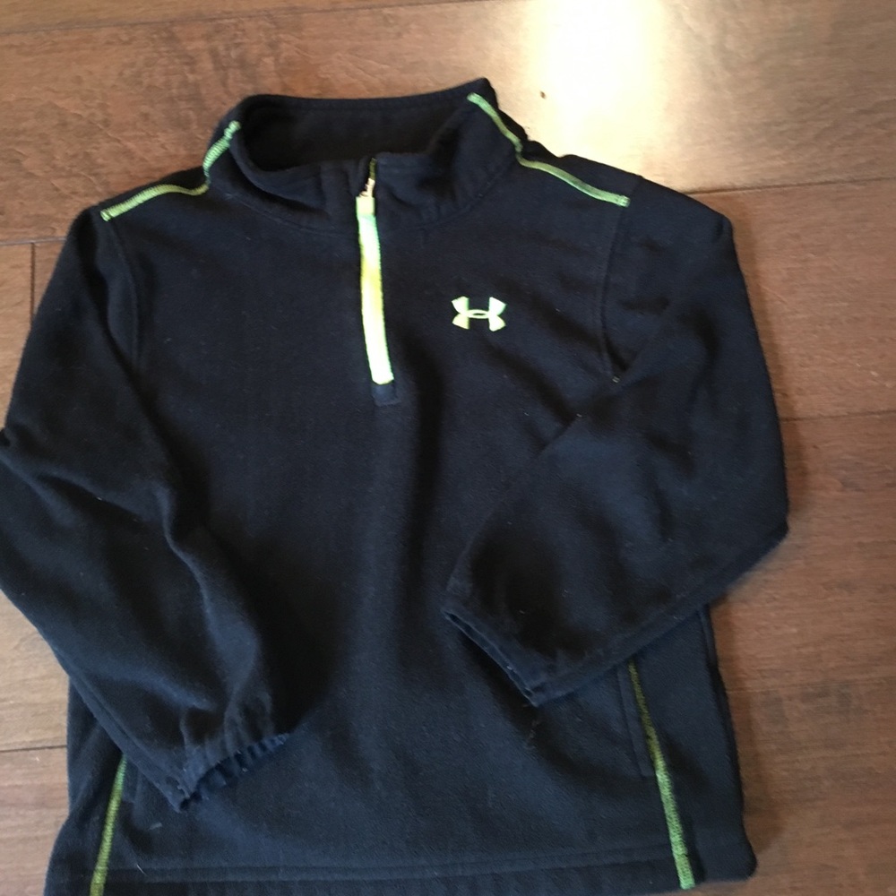 Under armour fleece, 2T. Used great condition.